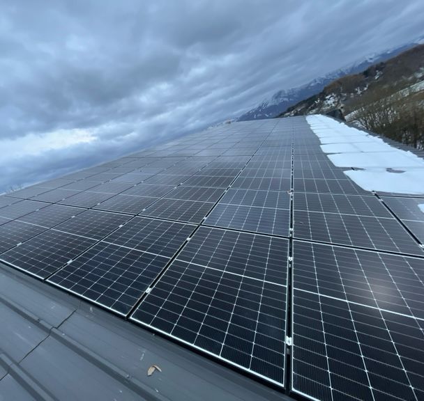 Installation Panneaux Solaires | Solutions Photovoltaïques | Panneaux Photovoltaïques | Carré Energie
